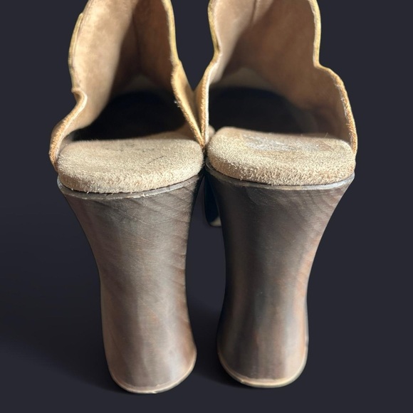 Free People Big Sky Wood Suede
Platform Clog. 4.5 inch heel with 2 inch - Picture 3 of 7
